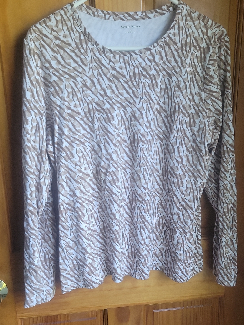 Studio Works Beige and White Long-Sleeve Crewneck Top